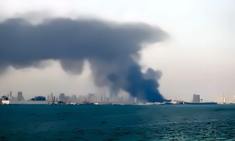 الحرس الثوري الإيراني يعلن اصطدام ناقلة نفط بلغم في مضيق هرمز
