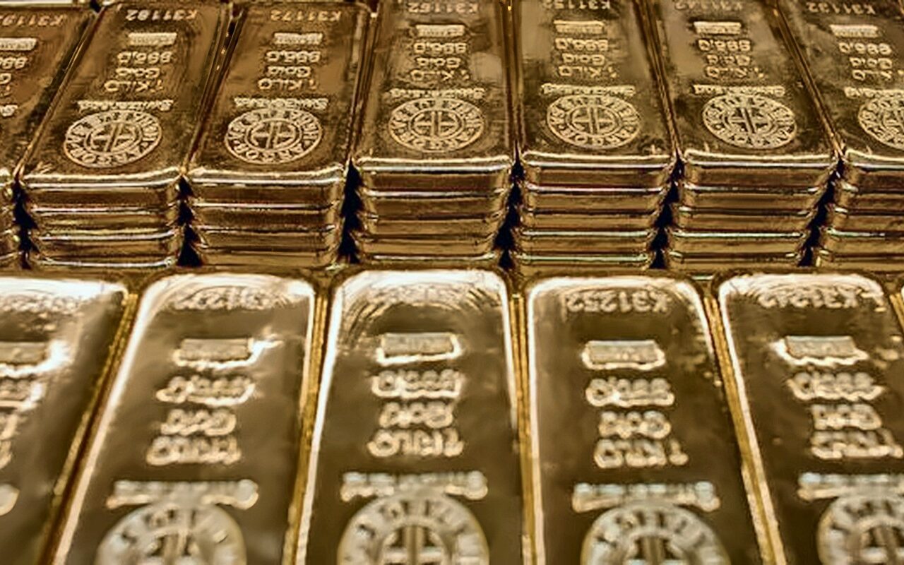 الجنيه الذهب يهبط إلى 48.8 ألف جنيه.. أسعار الذهب اليوم في مصر