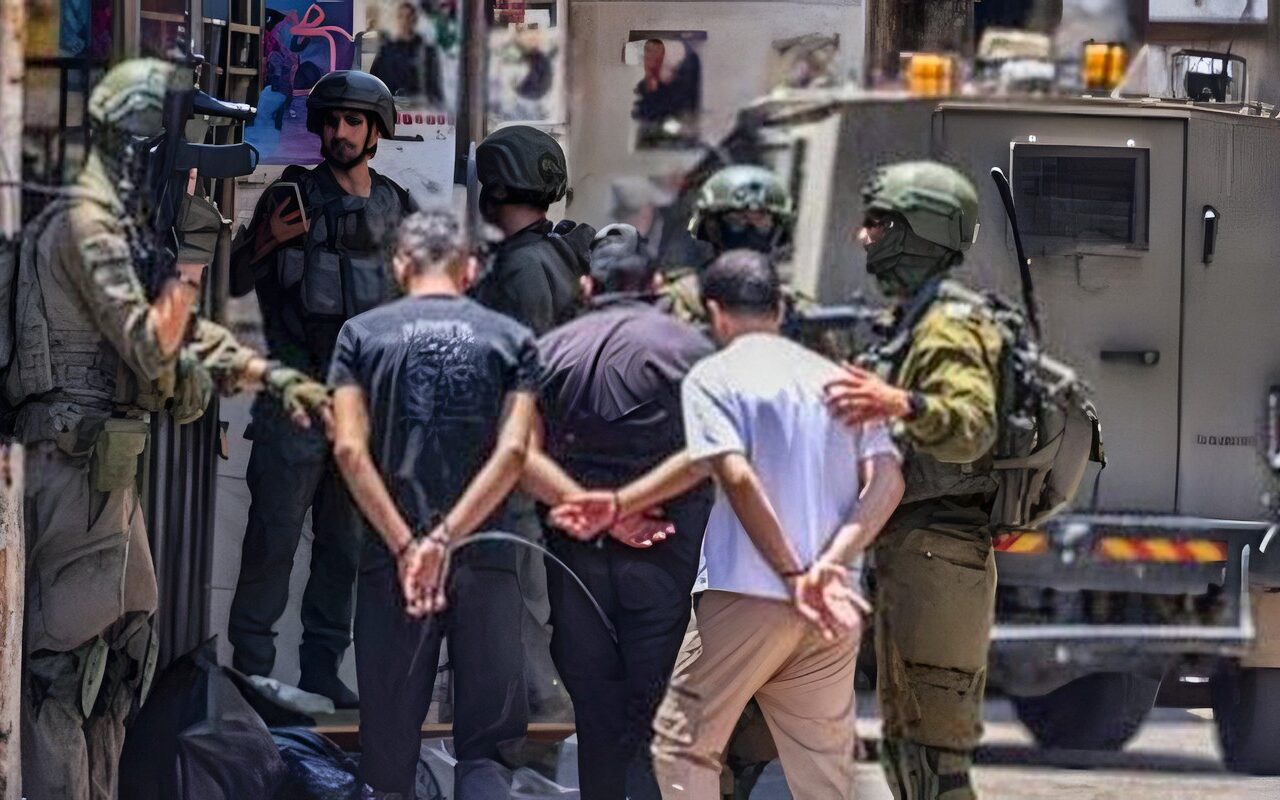 تشديد الإجراءات الإسرائيلية في الضفة واعتقال 15 فلسطينيًا
