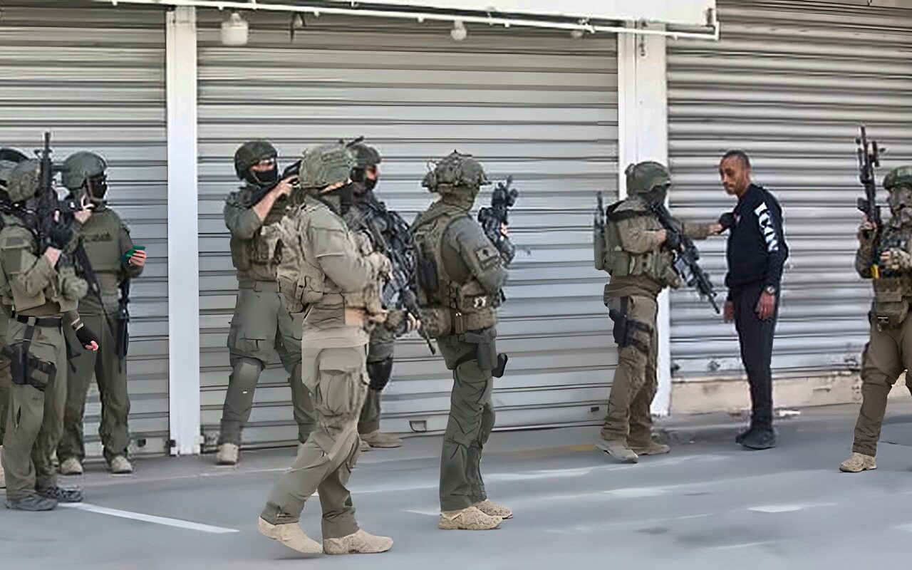 إصابة فلسطيني إثر اعتداء الاحتلال الإسرائيلي عليه جنوب نابلس