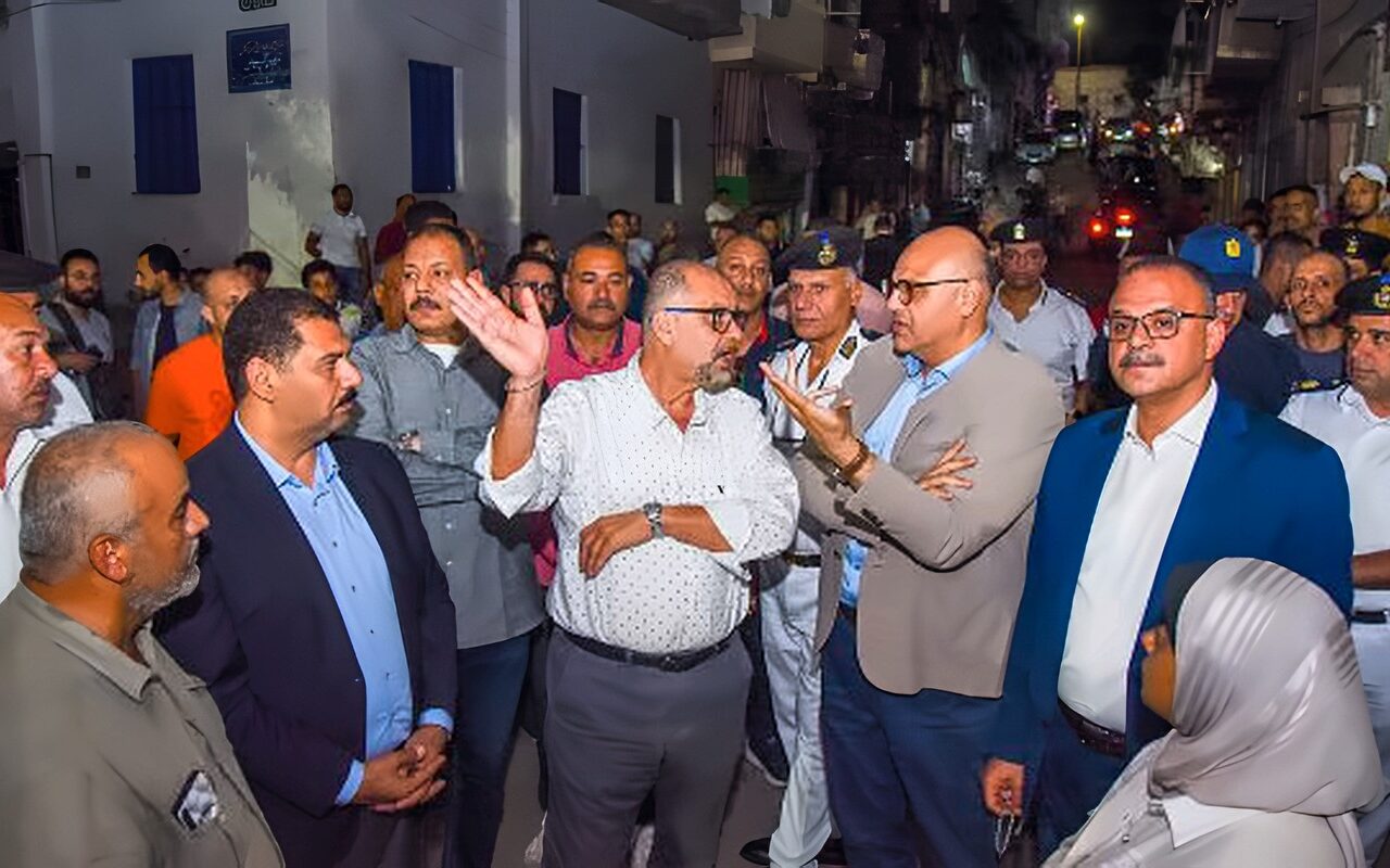 محافظة الإسكندرية: إخلاء عقار مخالف مائل بمنطقة لامبروزو والتوجيه بتنفيذ التوصيات الهندسية لإزالة 5 طوابق فوراً لدرء الخطورة