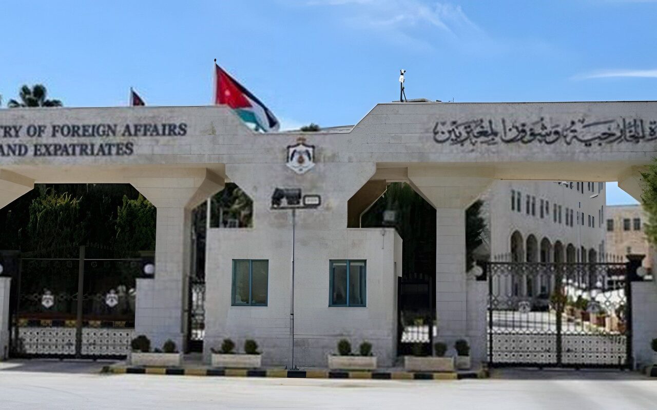 “الخارجية الأردنية”: وفاة مواطن وإصابة 4 آخرين جراء الاعتداء على مطار الملك خالد بالرياض