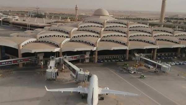 الطيران المدني السعودي يعلن تمديد تعليق العمليات التشغيلية في مطار الملك خالد الدولي بالرياض