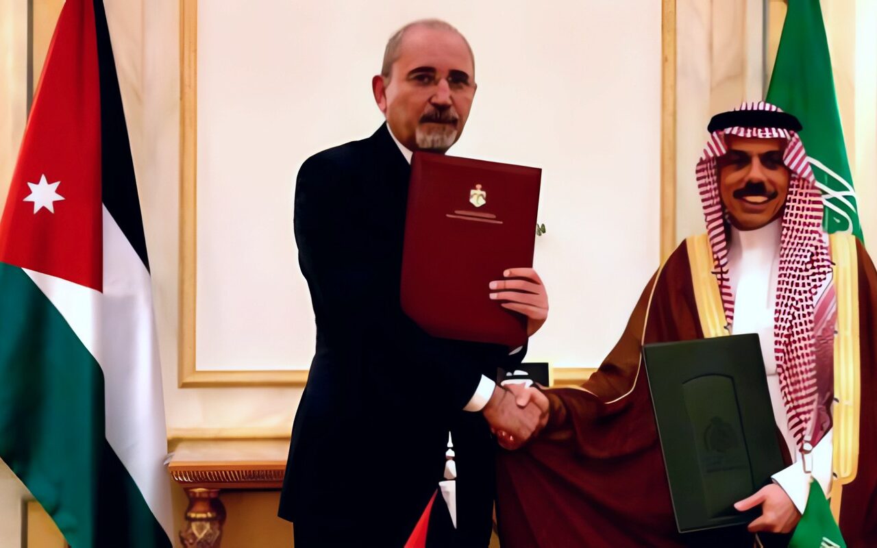 الأردن والسعودية يوقعان بروتوكولًا معدلًا لإنشاء مجلس التنسيق الأعلى بين البلدين