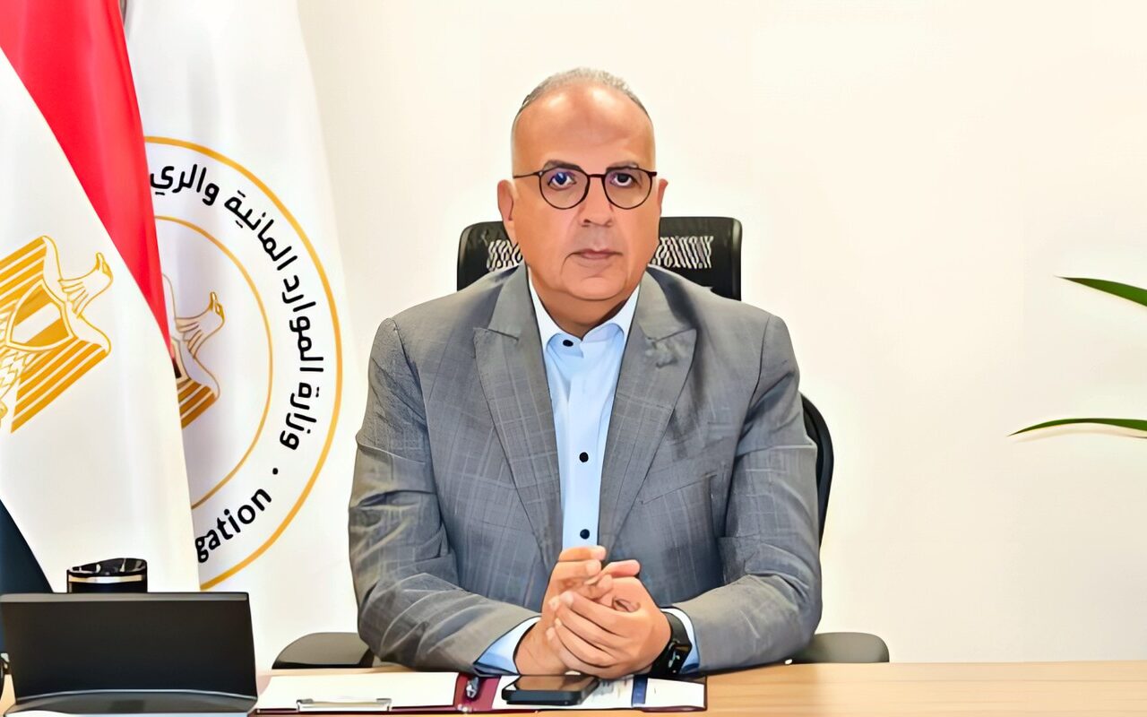 وزير الري يبحث جهود إدارة أملاك الوزارة وتعظيم الاستفادة منها