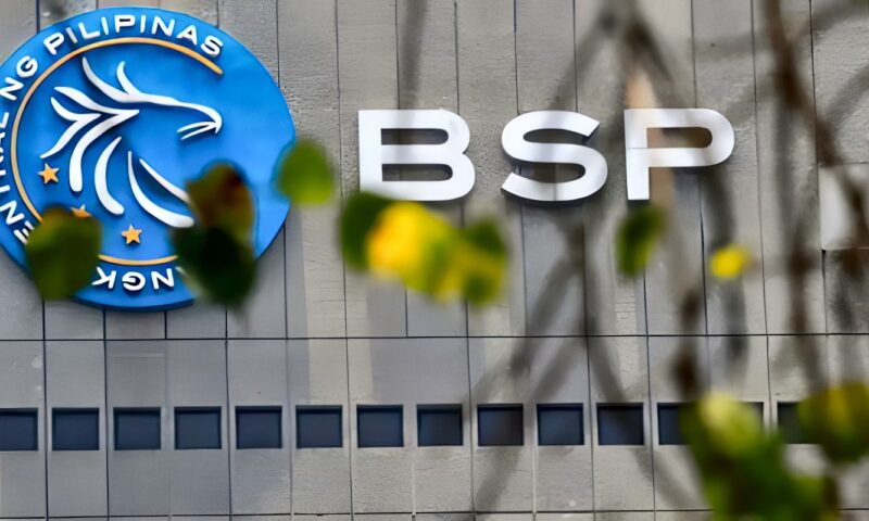 المركزي الفلبيني يفاجئ الأسواق برفع سعر الفائدة 50 نقطة أساس لكبح التضخم