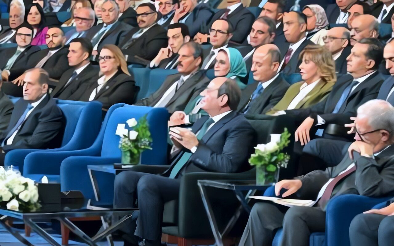 مدبولي: الظروف الاستثنائية التى يشهدها العالم تفرض على الدولة التعامل مع المتغيرات الاقتصادية الراهنة بمنتهى الدقة والمسؤولية