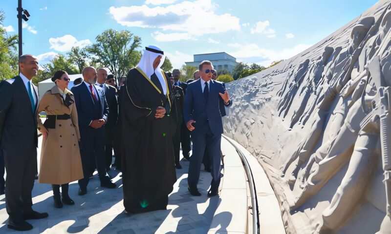 وزير الدفاع الكويتي يشهد افتتاح النصب التذكاري لعمليتي “درع الصحراء” و”عاصفة الصحراء” في واشنطن