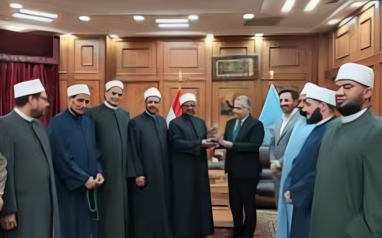 أمين البحوث الإسلاميَّة يلتقي رئيس جامعة السويس.. ويؤكِّد: الأزهر يضع خطة للتواصل مع شباب الجامعات المصريَّة
