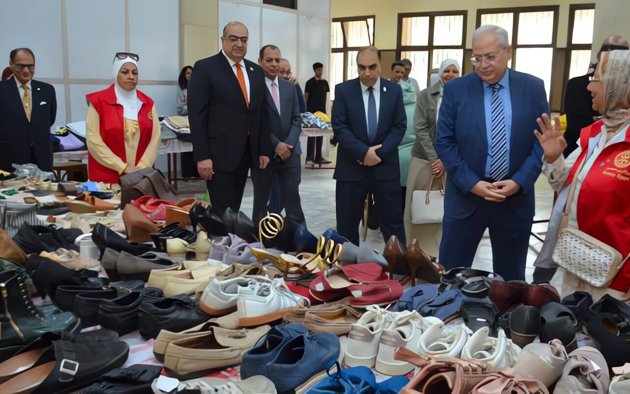 جامعة العاصمة تفتتح المعرض الخيري السنوي لكلية الصيدلة بالتعاون مع نادي روتاري طيبة