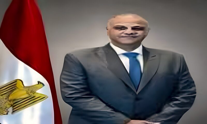 محافظ الإسكندرية يؤكد أهمية دعم الخدمات الصحية وتوسيع مظلة الرعاية الاجتماعية
