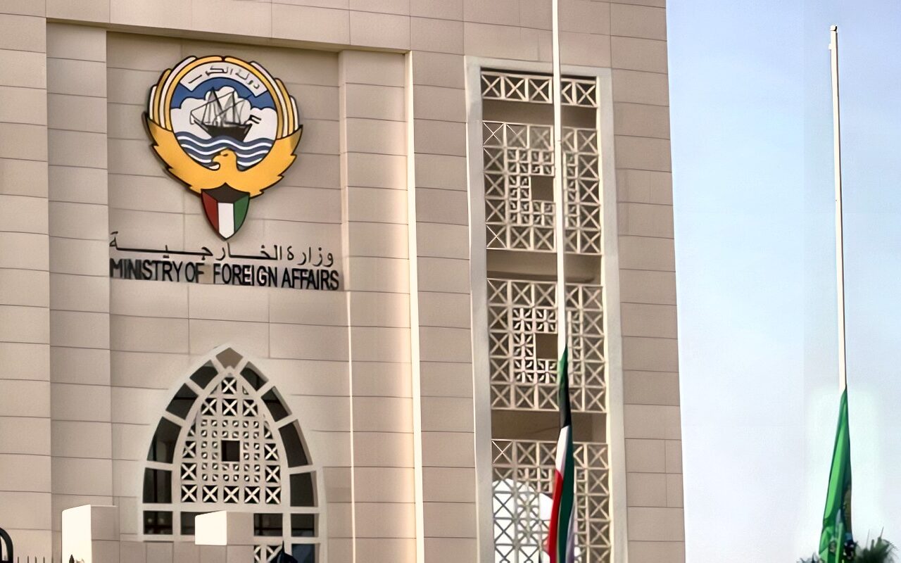 الكويت تعرب عن تعاطفها مع إسبانيا إثر حادث اصطدام قطارين في مقاطعة طليطلة