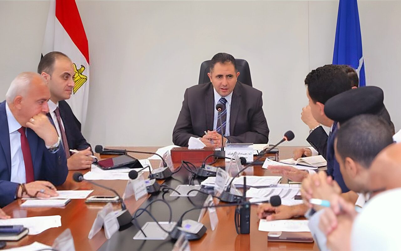 محافظ دمياط يترأس اجتماع مجلس إدارة الأسواق والسويقات لبحث خطة التطوير الحضاري