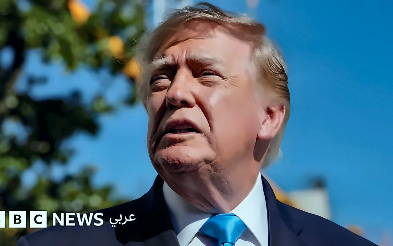 ترامب يقول إن “تهديداً” دفع الولايات المتحدة إلى سحب قاذفاتها من قاعدة فيرفورد الجوية البريطانية