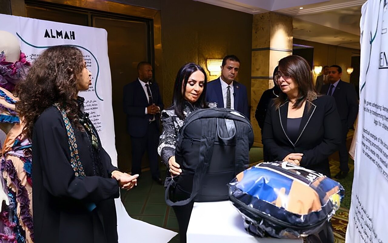 مايا مرسي تشهد إطلاق شراكة بين البنك الأهلي ومؤسسة بنك الكساء المصري