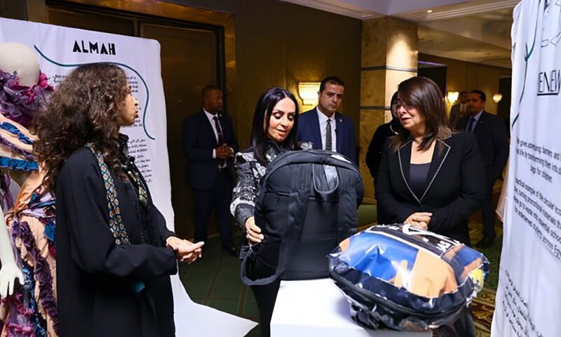 مايا مرسي تشهد إطلاق شراكة بين البنك الأهلي ومؤسسة بنك الكساء المصري