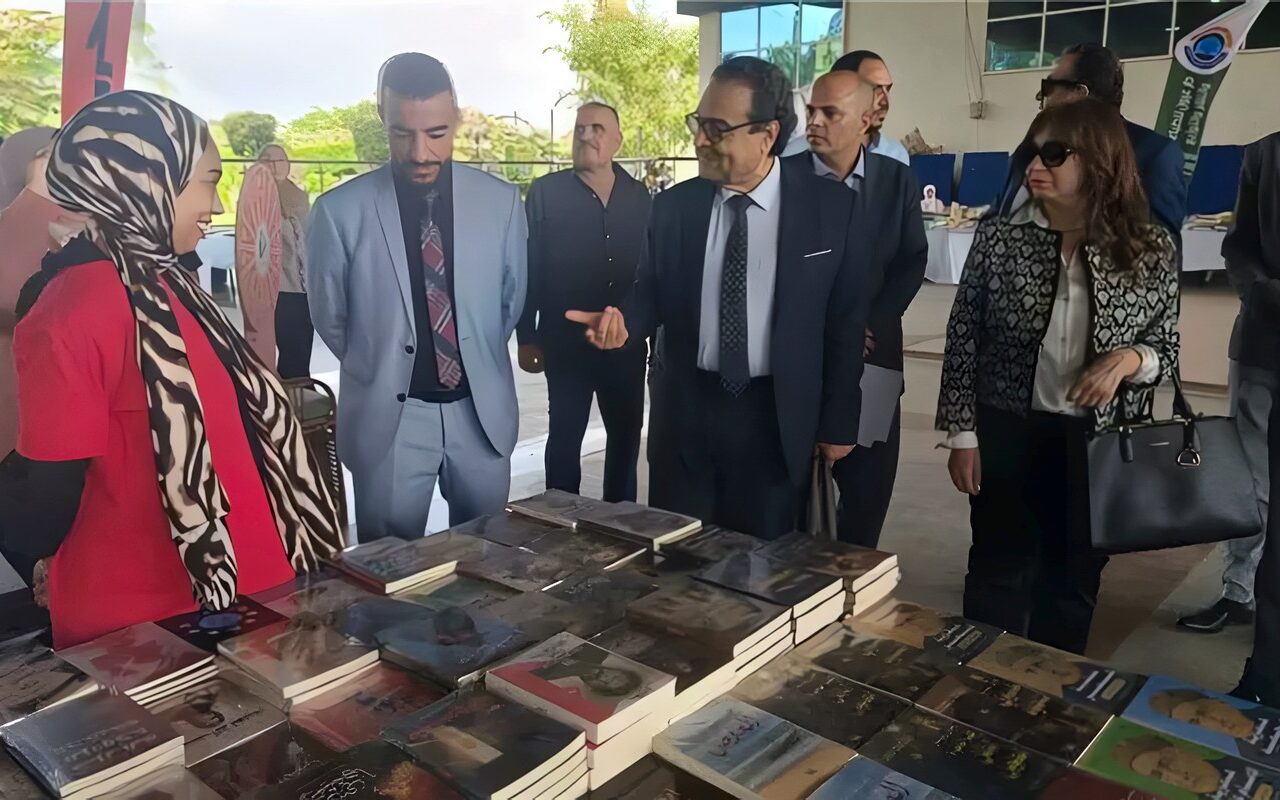 تحت شعار “بالوعي نبنيها”، افتتاح ‏معرض الجزيرة الأول للكتاب