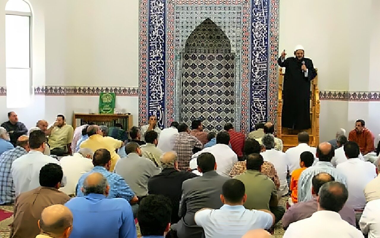 “ولقد كرمنا بني آدم ” .. موضوع خطبة الجمعة اليوم بمساجد الجمهورية