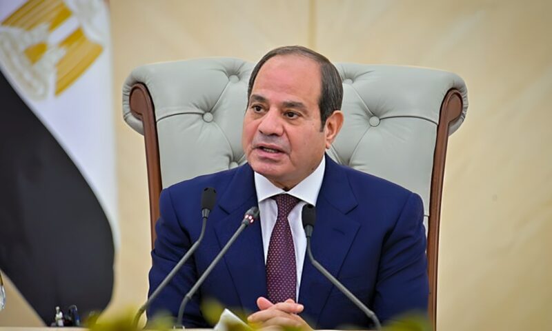 الرئيس السيسي يشاهد فيلم حكاية جدي البطل خلال الندوة التثقيفية الـ44 للقوات المسلحة