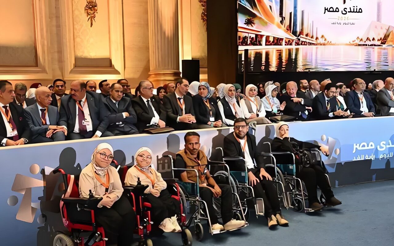 «أكرمتنا ورفعت راسنا.. بندعيلك وبندعي لمصر».. كبار السن يروون حكاية فرحتهم بدعوة الرئيس السيسي للمشاركة في منتدى مصر 2026