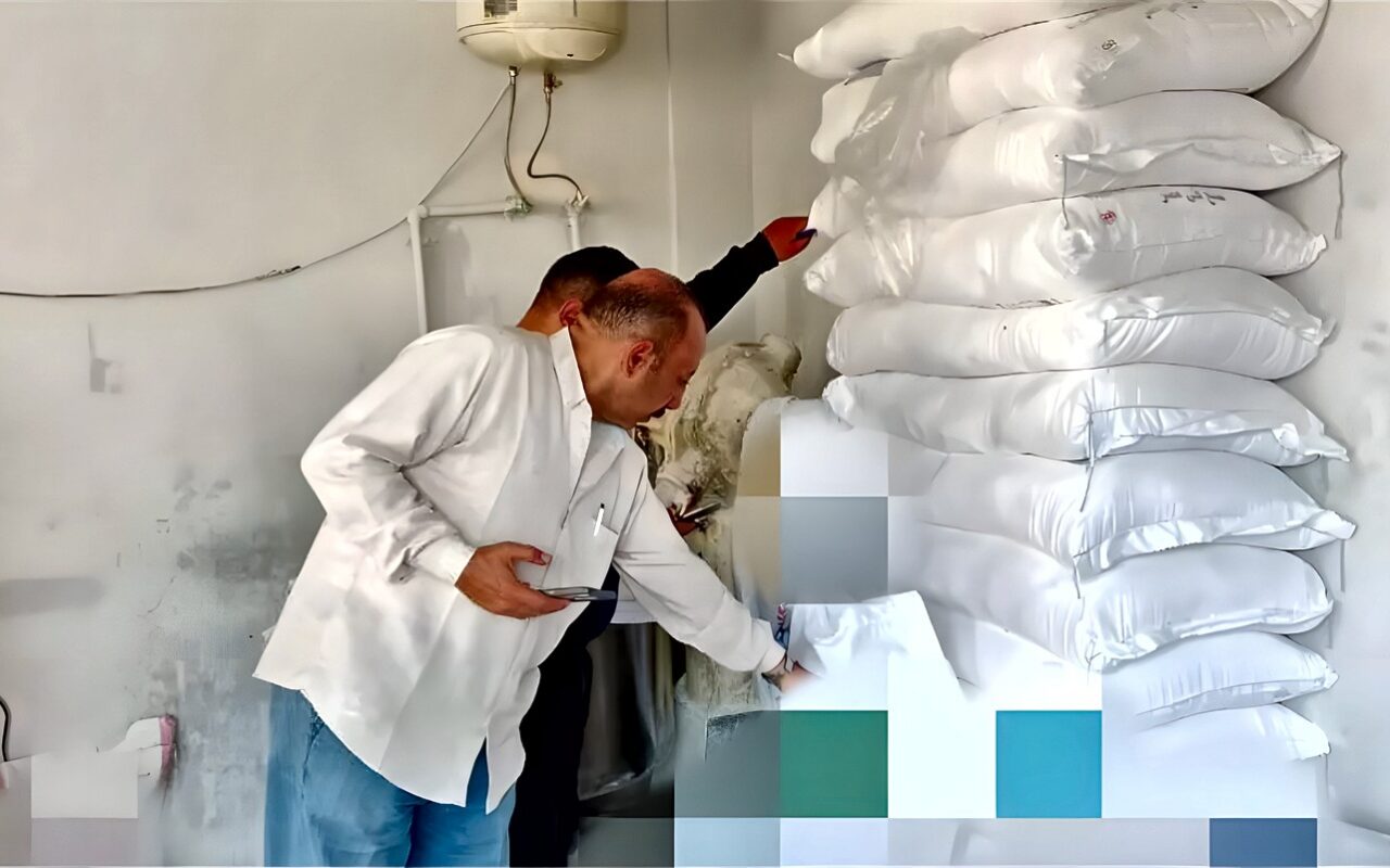ضبط 2 طن دقيق وسجائر مجهولة المصدر في حملات موسعة لتموين الإسماعيلية