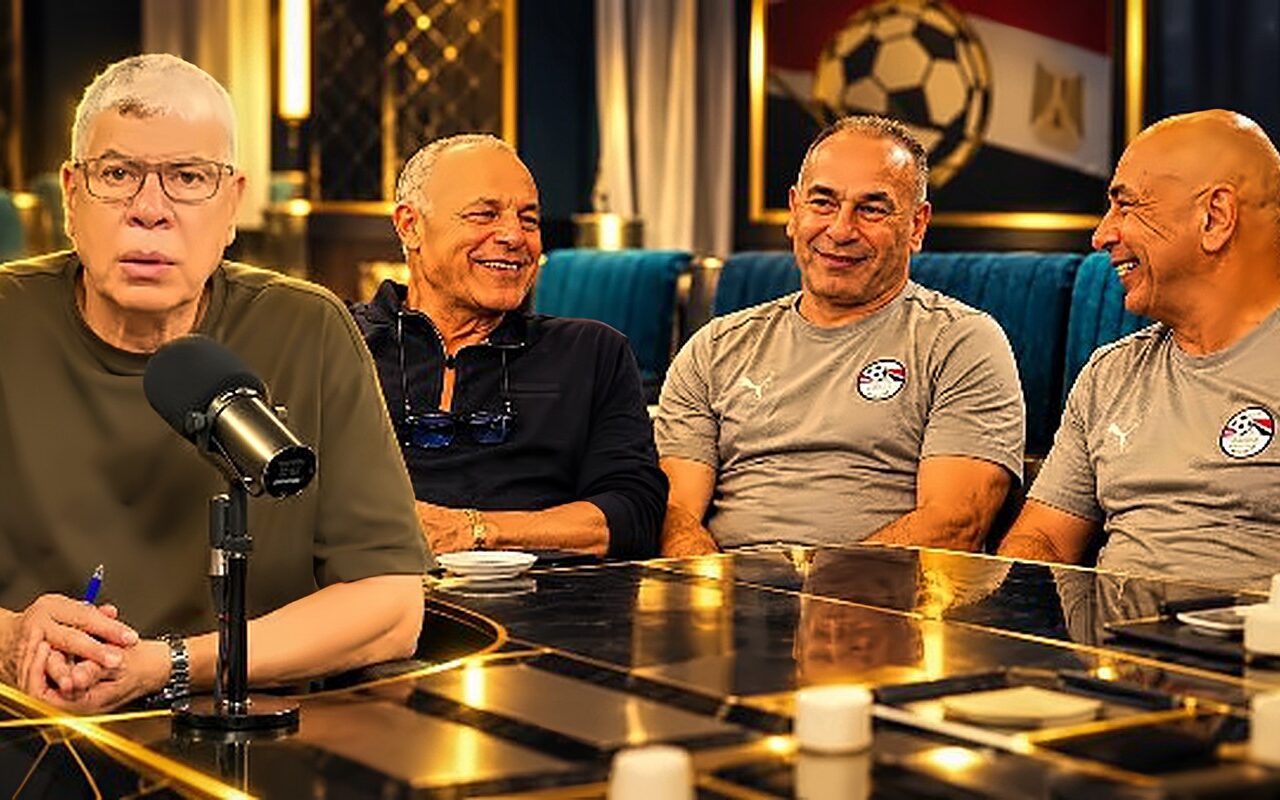 الاحترام والتعاون أولًا.. شوبير يكشف رؤية أبو ريدة لعلاقة جهاز المنتخب باللاعبين