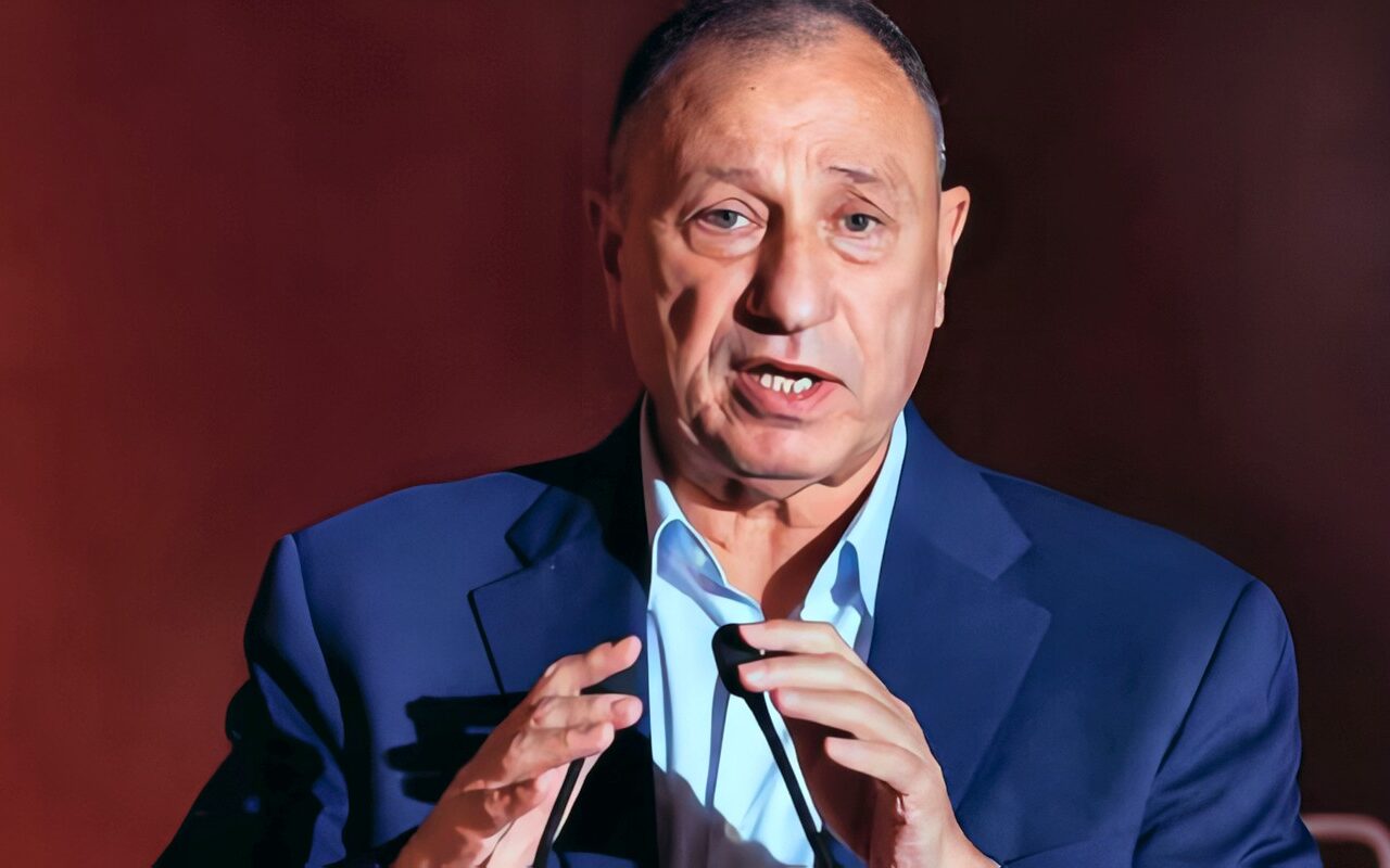 أحمد شوبير ينقل رسالة قوية من محمود الخطيب للاعبي الأهلي