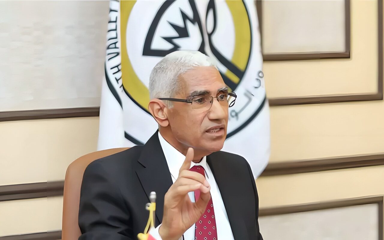 رئيس جامعة جنوب الوادي الأهلية: ننسق مع الشركات المسؤولة عن الكاميرات لرفع كفاءة التأمين داخل الحرم الجامعي (فيديو)