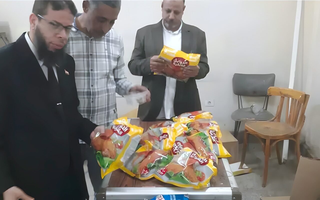 بتكليفات محافظ أسوان.. تحرير 80 محضرًا تموينيًا خلال حملات مكثفة على المخابز والأسواق