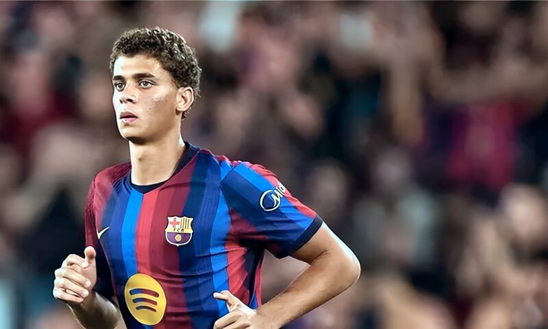 موقف حمزة عبدالكريم، تشكيل برشلونة المتوقع ضد ألافيس في الدوري الإسباني