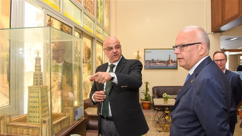 محافظ الإسكندرية يستقبل سفير السويد بالقاهرة لبحث تعزيز التعاون في عدد من المجالات