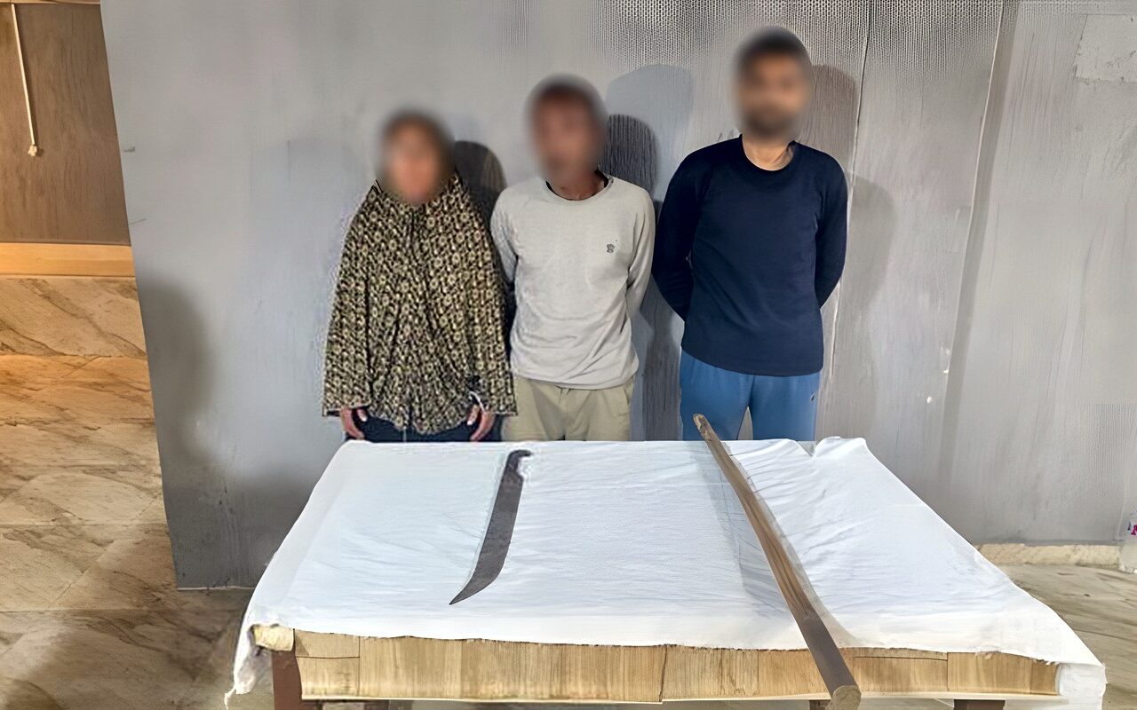 مشاجرة قديمة، ضبط شخصين وسيدة بالمنوفية بعد ظهورهم في فيديو يحملون عصا وسلاحًا أبيضًا