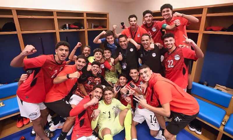 إعلامي يوجه رسالة بعد معسكر منتخب مصر: «بلاش نخبي التراب تحت السجادة»