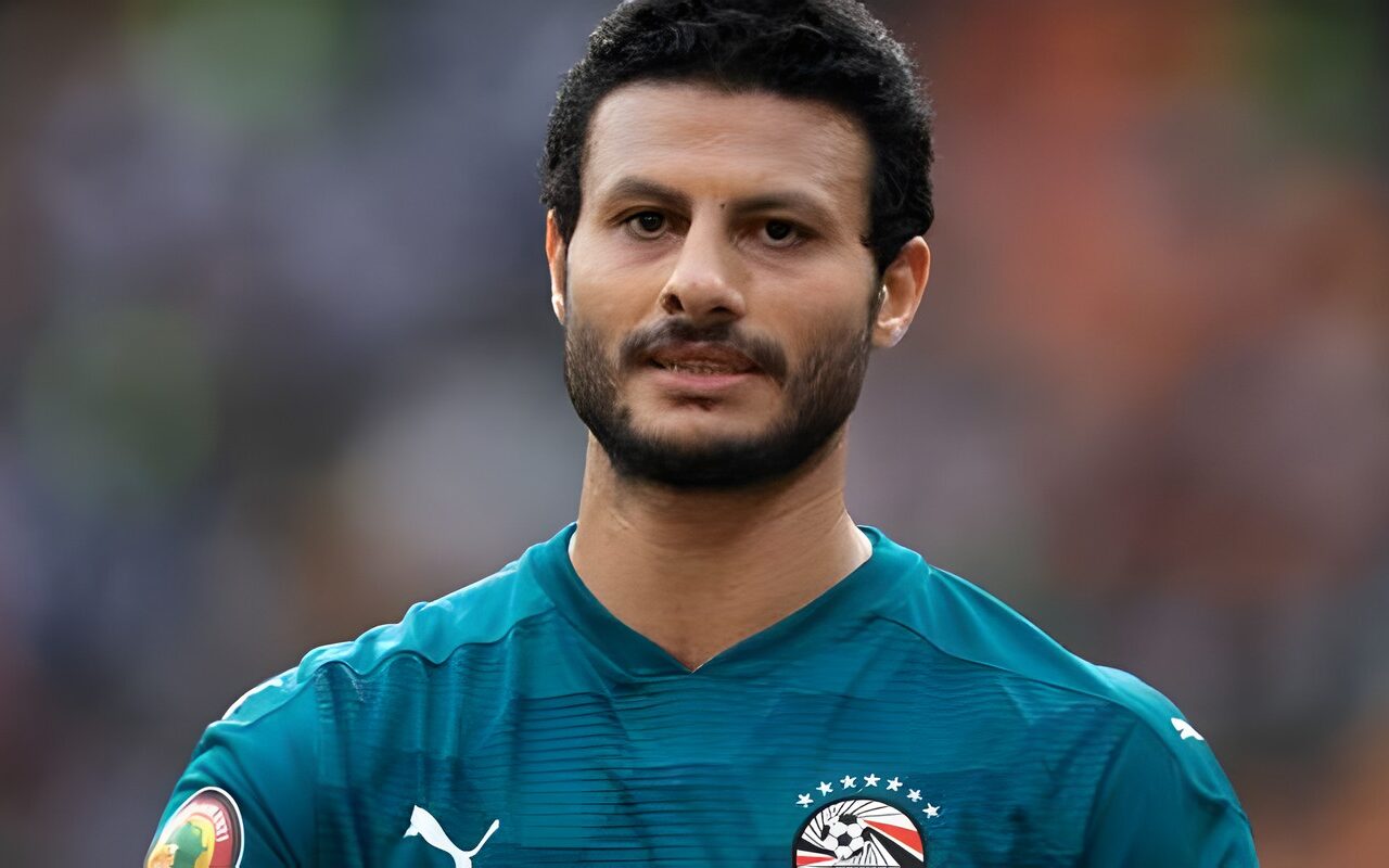 تفاصيل الراتب السنوي لـ محمد الشناوي حارس الأهلي