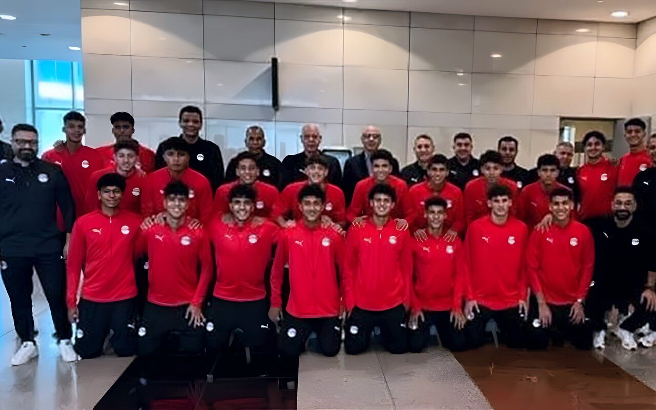 بعثة منتخب الناشئين تعود إلى القاهرة بعد المشاركة في بطولة الصداقة بسويسرا