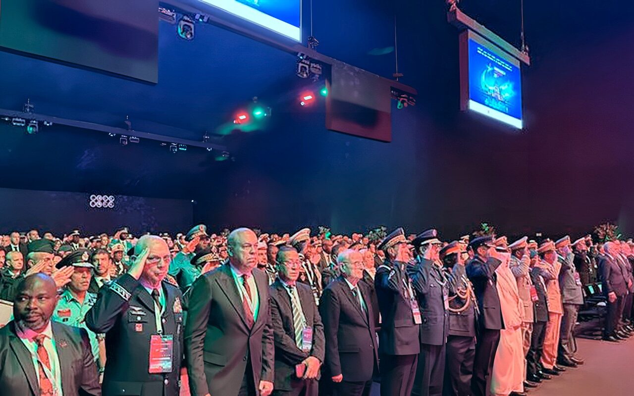 وزارة الطيران المدني تشارك في معرض مراكش للطيران لبحث فرص التعاون