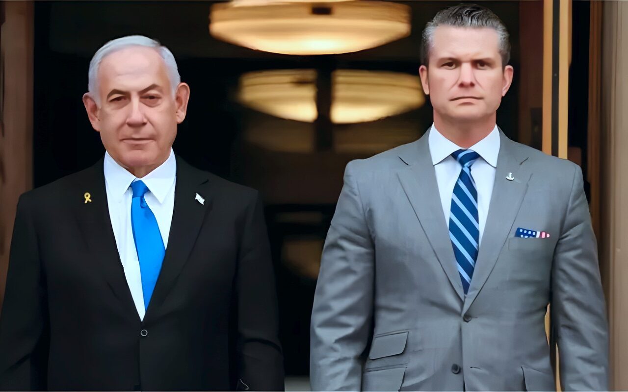 هل تتجدد حرب إيران؟ لقاء سري يجمع نتنياهو وهيجسيث في قاعدة عسكرية يكشف التفاصيل