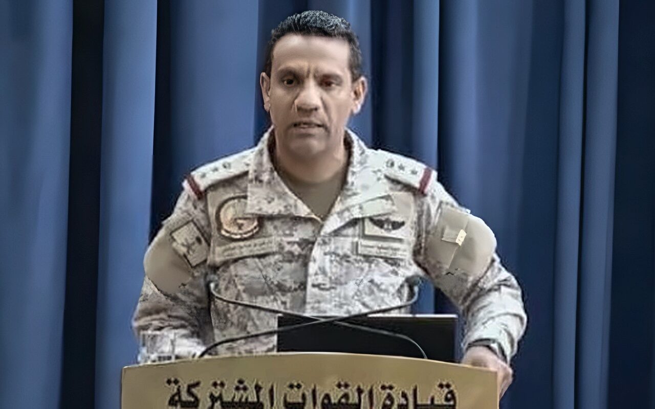 التحالف: اعتراض وتدمير صاروخ باليستي أطلقته مليشيا الحوثي باتجاه خميس مشيط
