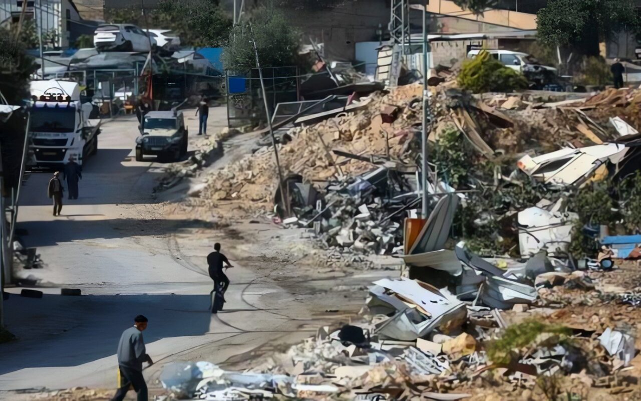 تهجير جماعي في الخليل.. الاحتلال يجبر 1500 فلسطيني على ترك منازلهم