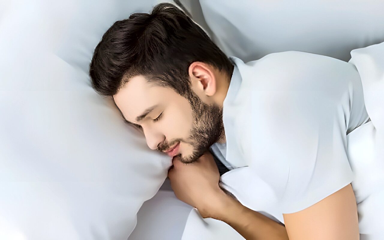 ما حكم تشغيل القرآن أثناء النوم؟.. أمين الإفتاء يوضح