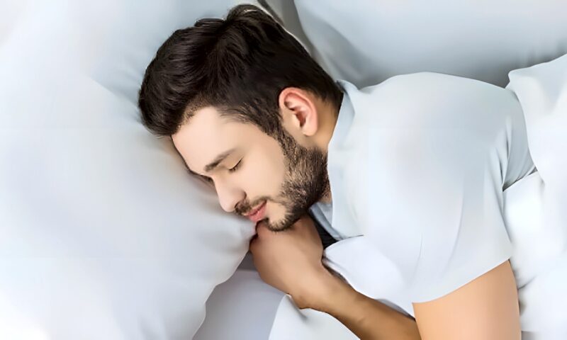 ما حكم تشغيل القرآن أثناء النوم؟.. أمين الإفتاء يوضح