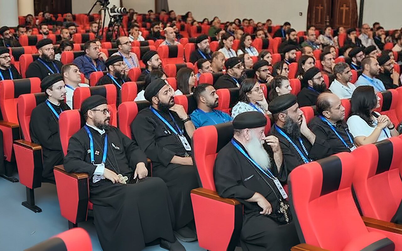 الكنيسة تناقش تأثير التكنولوجيا على نمو الأطفال والصحة النفسية