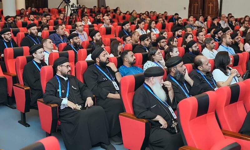الكنيسة تناقش تأثير التكنولوجيا على نمو الأطفال والصحة النفسية