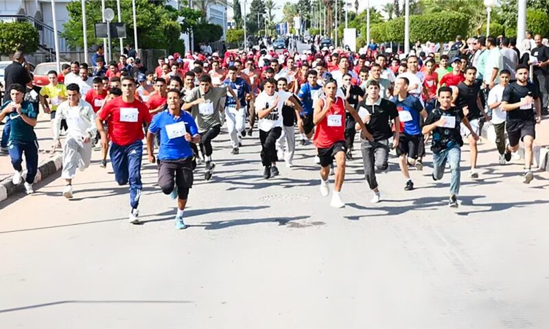 300 طالب يركضون باسم أكتوبر، جامعة قناة السويس تطلق ماراثون النصر وتكرم أبطاله