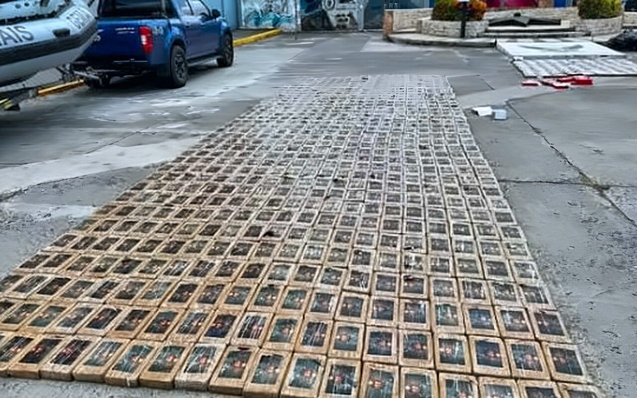 بمساعدة استخبارات كولومبيا.. ضبط 3.6 طن كوكايين في الإكوادور