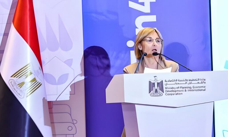 البنك الأوروبي للاستثمار: مصر شريك رئيسي.. ومبادرات جديدة لدعم الطاقة النظيفة