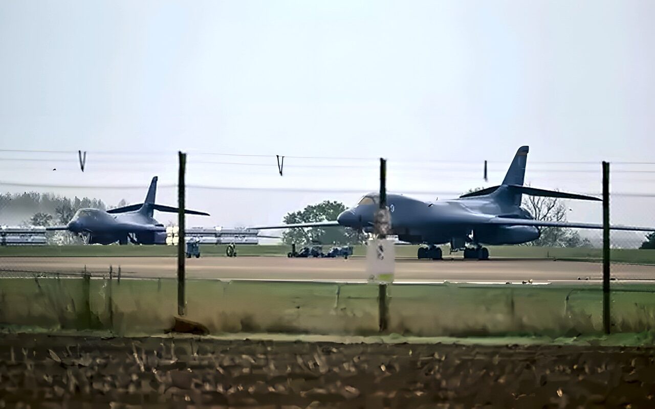 مؤامرة إيرانية متعددة الجوانب، سر سحب أمريكا لقاذفات B-1 من قاعدة فيرفورد البريطانية