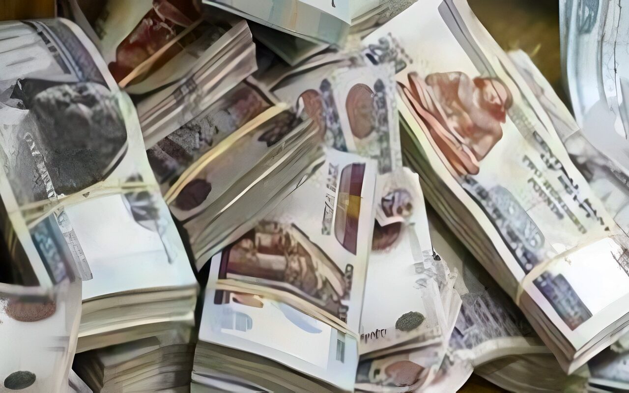 صرف مرتبات شهر أكتوبر 2026 خلال ساعات.. وهذه حالات الجمع بين الدخل والمعاش