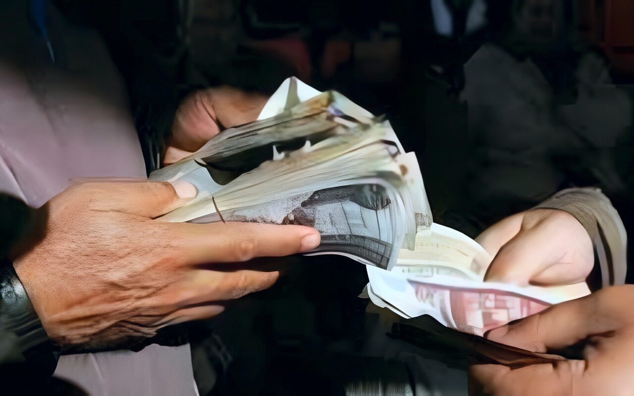 دفاع وكيل وزارة الري في قضية الرشوة: مرافعة النيابة تضمنت ما يتمسك به دفاع موكلي