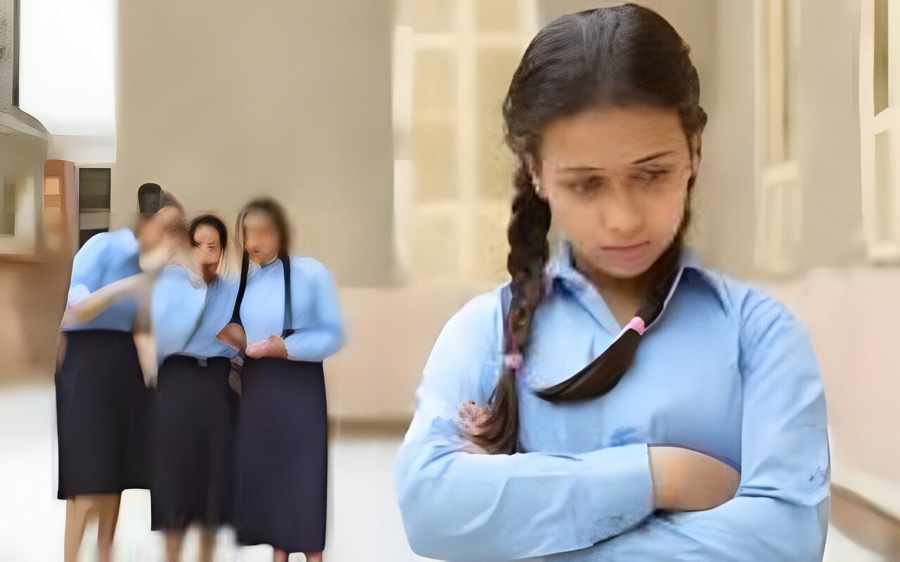 علامات في سلوك طفلك قد تكشف تعرّضه للتنمر